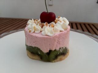 MINI BAVAROISE DE FRESAS Y KIWI