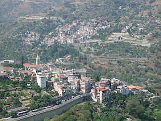 Mongiuffi Melia: dos centros, una única belleza