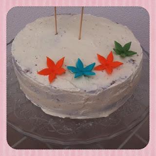 BANANA CREAM CAKE CON MERENGUE SUIZO DE BAILEYS