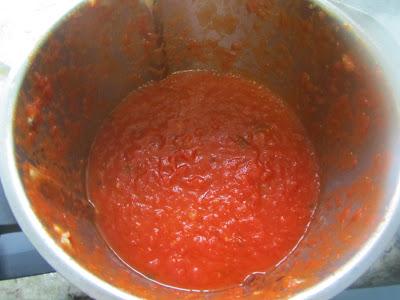 Alubias con tomate y jamón