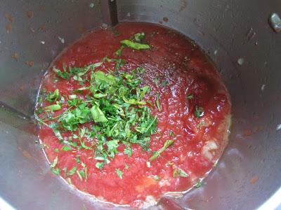 Alubias con tomate y jamón