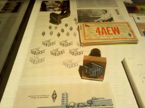 El arte The Suburbs de Arcade Fire @ Pop Montréal