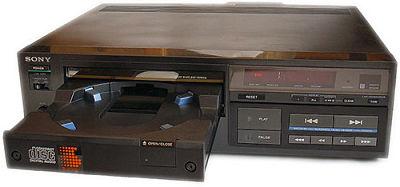 Actualidad Informática. 30 aniversario de los CD's. Rafael Barzanallana. UMU