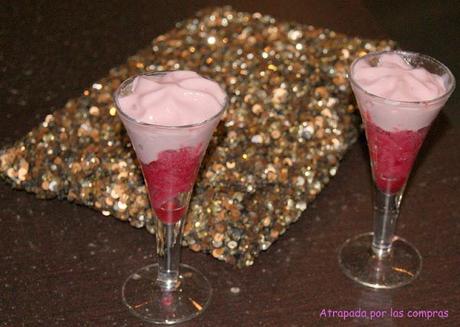 VÍSTETE CONMIGO by MIRIAM LOPEZ