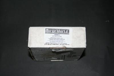 Caja postal de Games Workshop 12x18,5x4,5 cm con logotipo de ForgeWorld