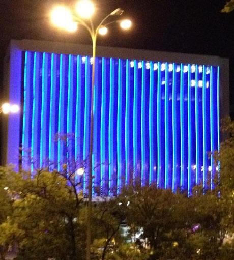 A-cero Projects Imágenes nocturnas de la fachada reformada de un emblemático edificio en Madrid