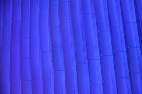 A-cero Projects Imágenes nocturnas de la fachada reformada de un emblemático edificio en Madrid