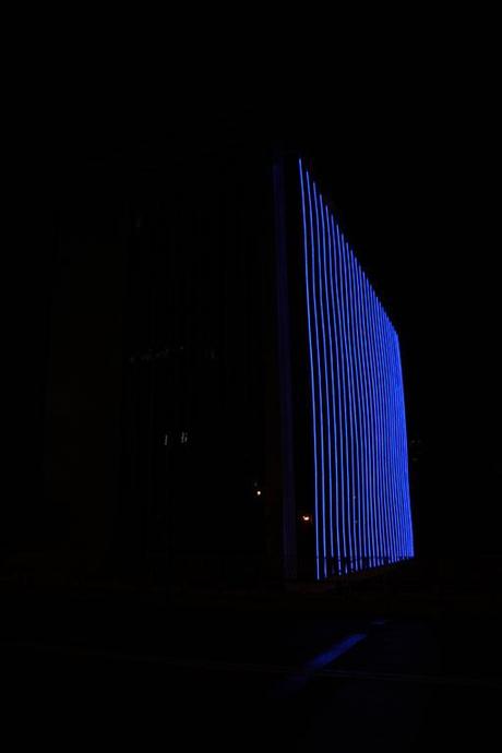 A-cero Projects Imágenes nocturnas de la fachada reformada de un emblemático edificio en Madrid