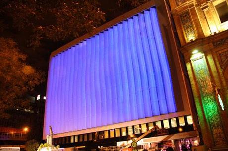 A-cero Projects Imágenes nocturnas de la fachada reformada de un emblemático edificio en Madrid