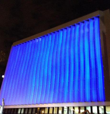 A-cero Projects Imágenes nocturnas de la fachada reformada de un emblemático edificio en Madrid