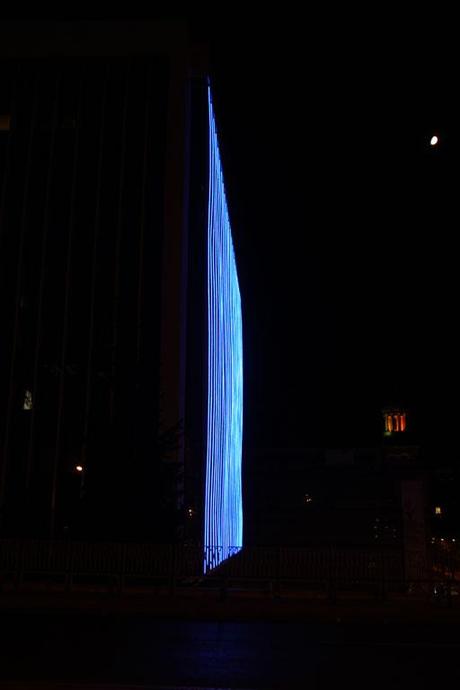 A-cero Projects Imágenes nocturnas de la fachada reformada de un emblemático edificio en Madrid