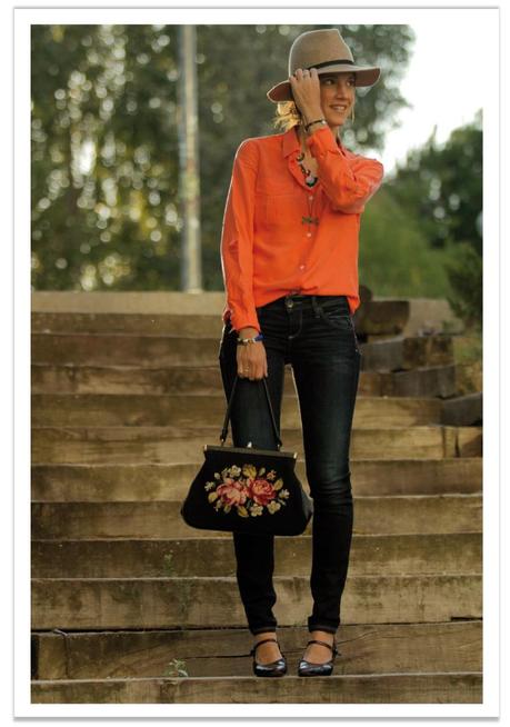 balamoda-sombrero-mango-camisa-naranja 6