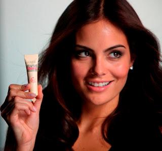 Sólo necesitas de 1 minuto para reparar los 5 signos del cabello dañado