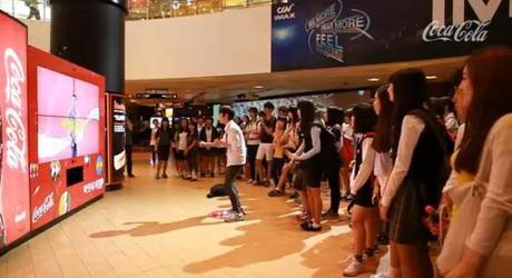 Maquina vending Coca-Cola Si bailas, Coca-Colas