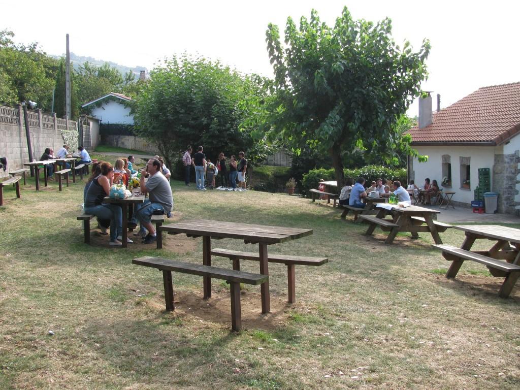Asturianinos en el Chabolu.