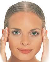 a1150 Masaje facial como una rutina de belleza diaria