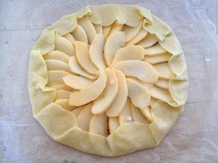 tartas delikatissen tartaleta de manzana tarta manzana con masa quebrada brisa tarta de manzana recetas sencillas tartas recetas fáciles tartas manzana recetas fáciles para el café recetas fáciles de masa quebrada recetas delikatissen recetas con dos ingredientes recetas bonitas postres rápidos postres fáciles postres con frutas gastro blog galette de manzana blog repostería blog recetas postres blog recetas fáciles blog postres blog fotos postres blog dulces blog deco Apple Galette 