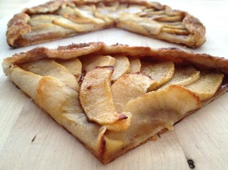 tartas delikatissen tartaleta de manzana tarta manzana con masa quebrada brisa tarta de manzana recetas sencillas tartas recetas fáciles tartas manzana recetas fáciles para el café recetas fáciles de masa quebrada recetas delikatissen recetas con dos ingredientes recetas bonitas postres rápidos postres fáciles postres con frutas gastro blog galette de manzana blog repostería blog recetas postres blog recetas fáciles blog postres blog fotos postres blog dulces blog deco Apple Galette 