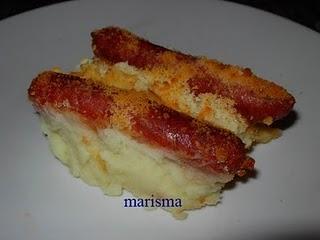 Salchichas rojas gratinadas