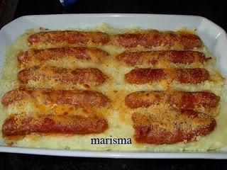 Salchichas rojas gratinadas