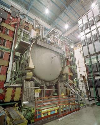 Descubrimiento potencialmente revolucionario explicaría la asimetría materia-antimateria en el universo