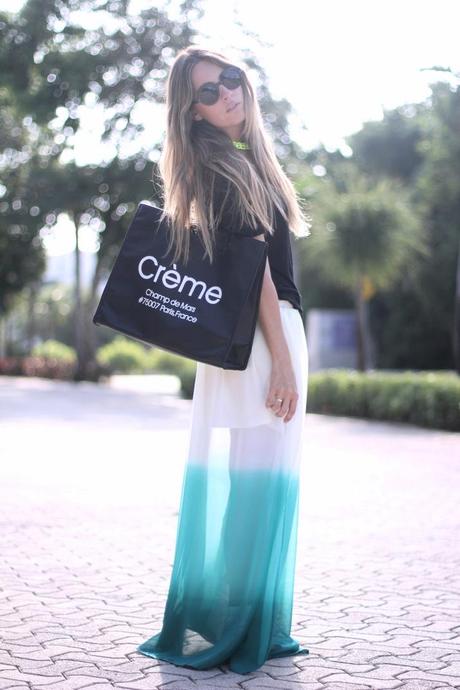 Spanish fashion blogger Mónica Sors Spanish blogger with long skirt and wedge sneakers
