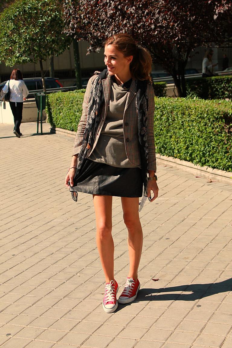 mini falda de piel negra