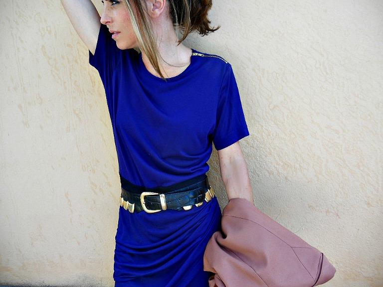 vestido con cremalleras