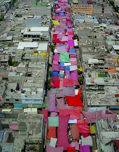 elpliego:
melicidad:
Tinselman: Little Boxes on the... elpliego:
melicidad:
Tinselman: Little Boxes on the...