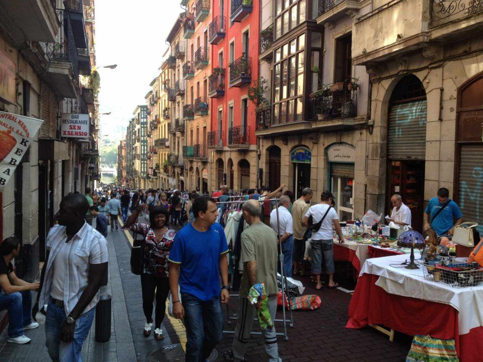 #PLAYdayblv en Bilbao: Intervenciones en el espacio público, mercadillo y charlas