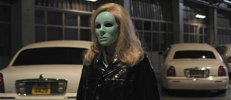 cronica-sitges-2012-holy-motors-sublime-locura-cinematica