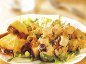 Ensalada pollo curry fruta