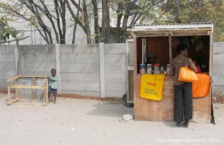 kioscomaun1 Maun, centro de operaciones