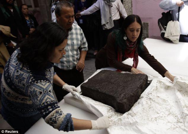 Encontrados 50 cráneos usados en sacrificios aztecas enterrados durante 500 años