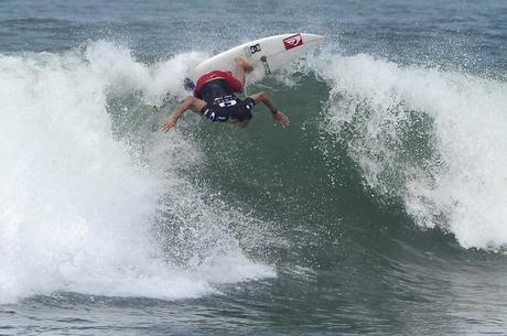 temp-download-1134_1349521920_HuscenotOakleyWPJ1_BaliSR0048 Oakley Pro Junior Bali 2012