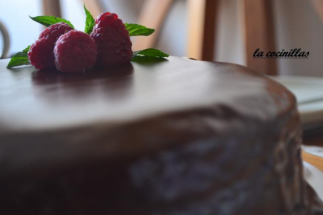 TARTA DE CHOCOLATE SACHER
