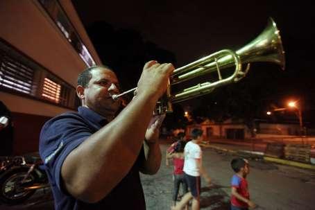 Toque de Diana en vivo