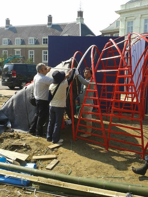 Plata para Dragomed Garden