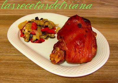 Codillo (Veprové koleno) con verduras asadas