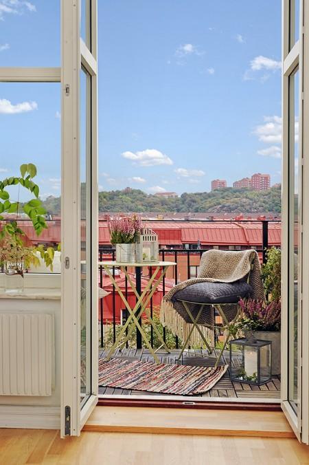 suelo de roble sillas de Ikea Reidar sillas de Ikea PS 2012 sillas de Ikea Silla 7 de Arne Jacobsen para Fritz Hansen lámpara de bombillas Estilo nórdico elegante estilo nórdico decoración diseños de interiores cocinas diseño de interiores diseño d interiores decoración y diseño de interiores decoración salones decoración salón decoración interiorismo decoración interiores decoración en blanco decoración del hogar decoración de diseño blog interiorismo blog decoración nórdica blog de interiores alta decoración 