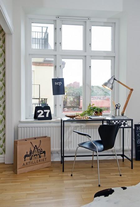 suelo de roble sillas de Ikea Reidar sillas de Ikea PS 2012 sillas de Ikea Silla 7 de Arne Jacobsen para Fritz Hansen lámpara de bombillas Estilo nórdico elegante estilo nórdico decoración diseños de interiores cocinas diseño de interiores diseño d interiores decoración y diseño de interiores decoración salones decoración salón decoración interiorismo decoración interiores decoración en blanco decoración del hogar decoración de diseño blog interiorismo blog decoración nórdica blog de interiores alta decoración 