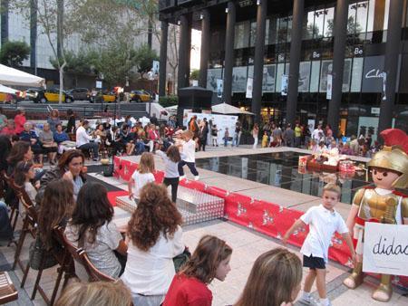 Éxito de la pasarela Petit Style Walking