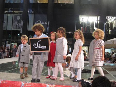 Éxito de la pasarela Petit Style Walking Éxito de la pasarela Petit Style Walking