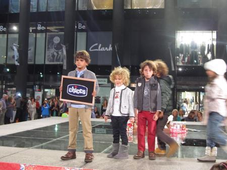 Éxito de la pasarela Petit Style Walking Éxito de la pasarela Petit Style Walking