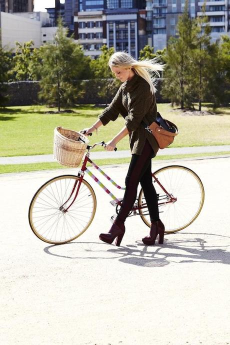 BIKER FASHION GIRL