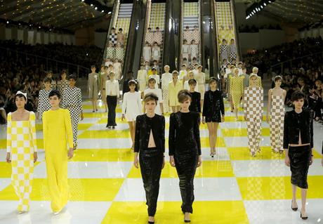 NEWS: LOUIS VUITTON y el desfile más original de PARIS!