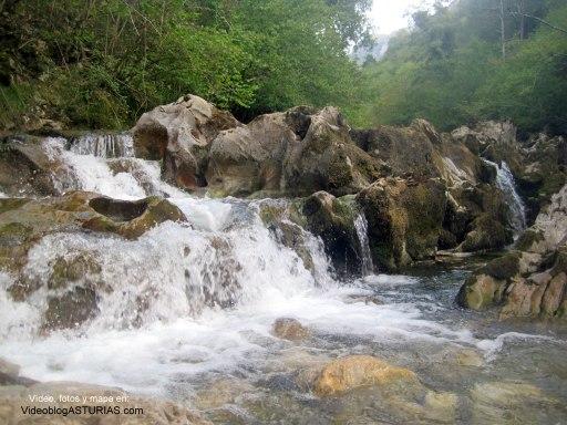 Hoya San Vicente y rio Dobra: saltos de agua