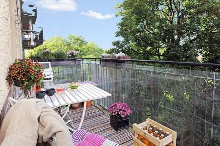 walking closet decoración walking closet textiles blanco y gris hogar suelo de madera claro sillas de diseño Silla 7 Arne Jacobsen fritz hansen papel pintado de Laura Ashley lámparas de diseño fotos walking closet farolillo redondo blanco estilo nórdico blog diseño nórdico diseño de interiores decorar paredes papel pintad decoración romántica decoración femenina decoración en blanco decoración de interiores decoración de dormitorios decoración blanco y gris deco blogger blog interiorismo nórdico blog decoración nórdica blog deco AJ de Arne Jacobsen 