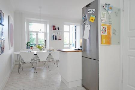 walking closet decoración walking closet textiles blanco y gris hogar suelo de madera claro sillas de diseño Silla 7 Arne Jacobsen fritz hansen papel pintado de Laura Ashley lámparas de diseño fotos walking closet farolillo redondo blanco estilo nórdico blog diseño nórdico diseño de interiores decorar paredes papel pintad decoración romántica decoración femenina decoración en blanco decoración de interiores decoración de dormitorios decoración blanco y gris deco blogger blog interiorismo nórdico blog decoración nórdica blog deco AJ de Arne Jacobsen 