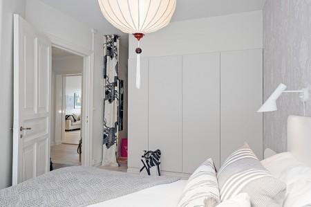 walking closet decoración walking closet textiles blanco y gris hogar suelo de madera claro sillas de diseño Silla 7 Arne Jacobsen fritz hansen papel pintado de Laura Ashley lámparas de diseño fotos walking closet farolillo redondo blanco estilo nórdico blog diseño nórdico diseño de interiores decorar paredes papel pintad decoración romántica decoración femenina decoración en blanco decoración de interiores decoración de dormitorios decoración blanco y gris deco blogger blog interiorismo nórdico blog decoración nórdica blog deco AJ de Arne Jacobsen 